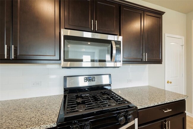 Building Photo - 521 Otto Ave