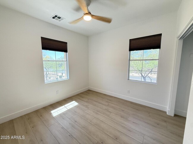 Building Photo - 34746 N 30th Dr