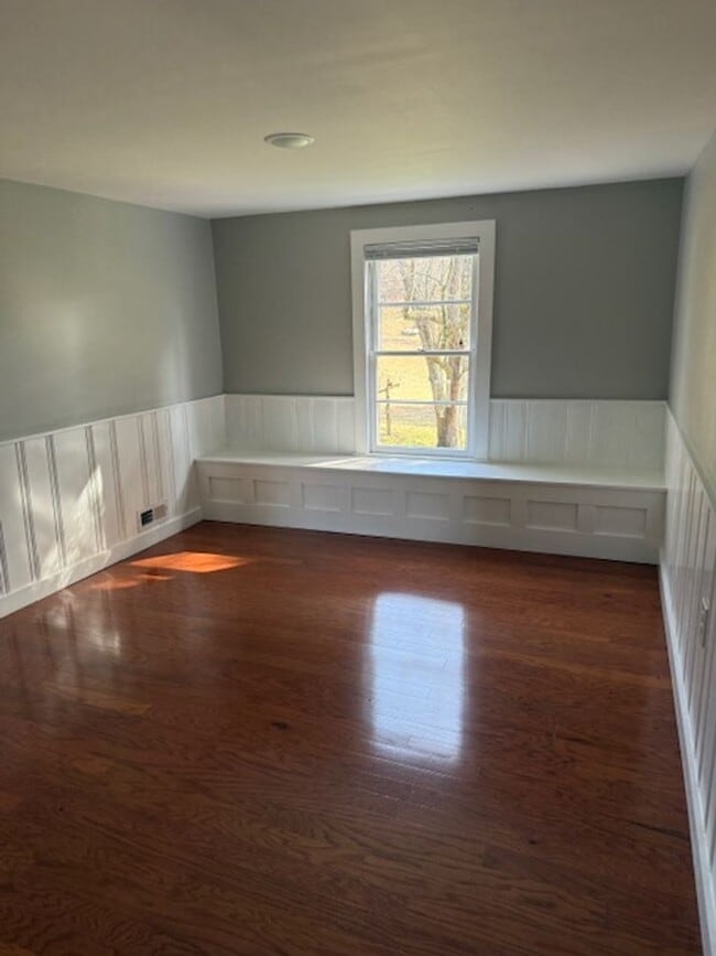 Building Photo - GORGEOUS FARMHOUSE