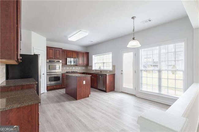 Building Photo - 4987 Rustic Canyon Dr