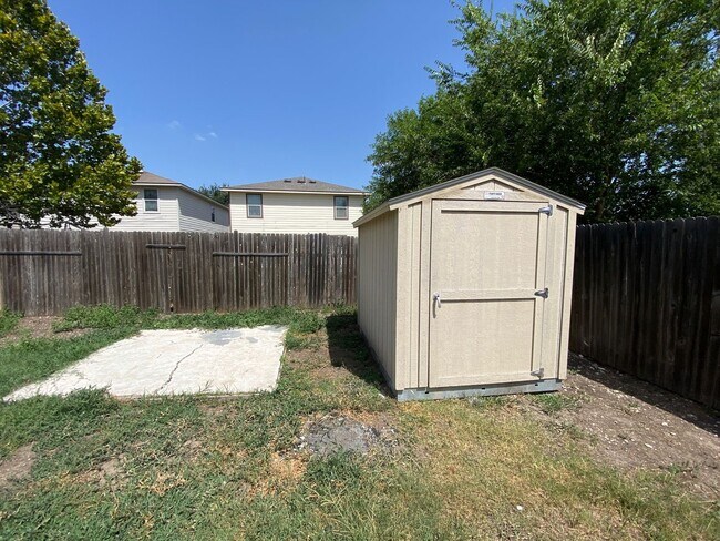 Building Photo - 9647 Kennebec Way