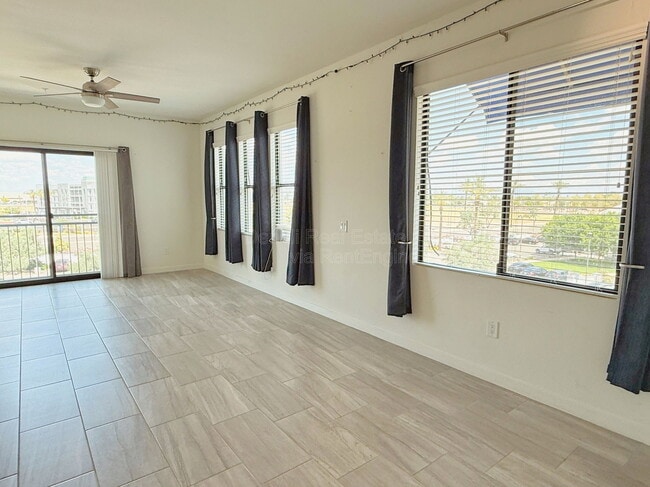 Building Photo - 2511 W Queen Creek Rd