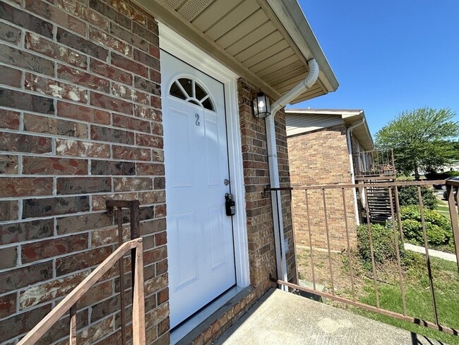 Primary Photo - 2016 Hobbs Rd SE
