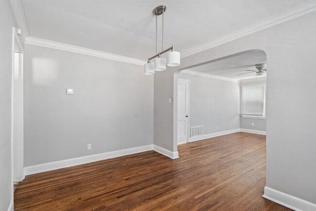 Building Photo - 3753 Friar Tuck Rd