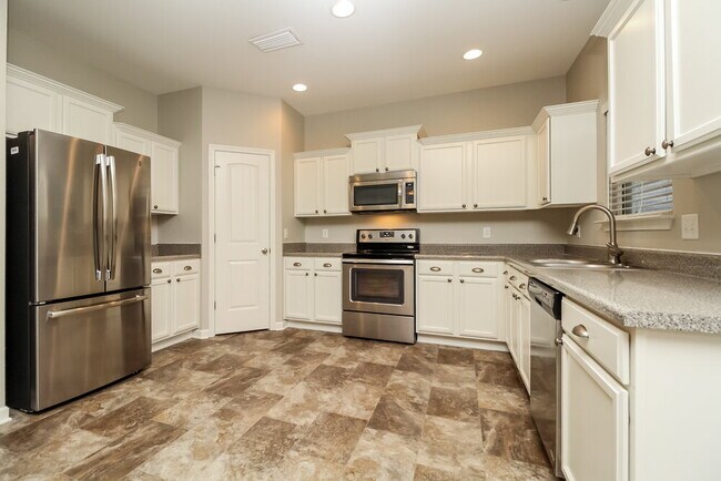 Building Photo - 2418 Salem Glen Xing