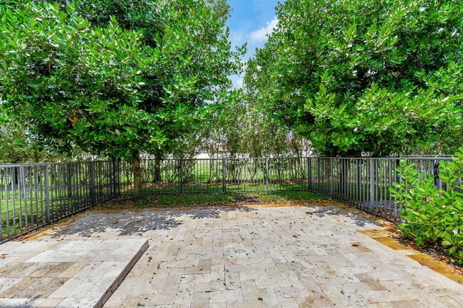 Building Photo - 12994 Anthorne Ln