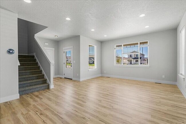 Building Photo - Perfectly designed 5-bedroom, 3-bath single family home