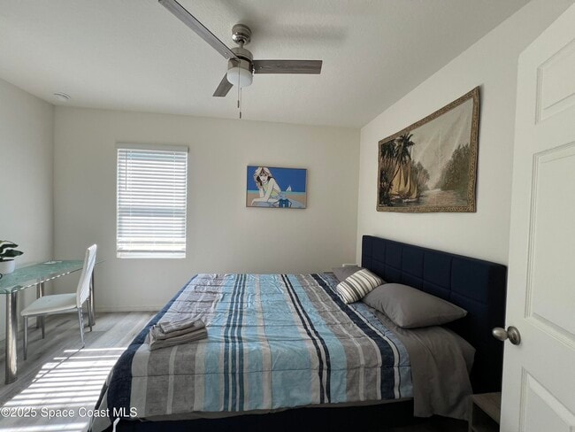 Building Photo - 976 Trinity St