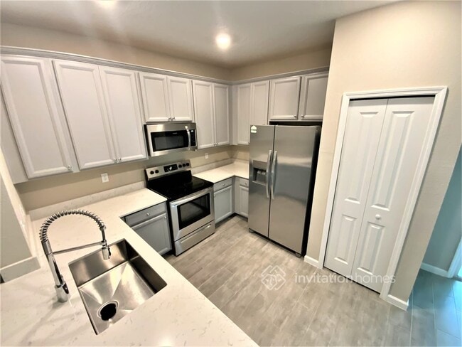 Building Photo - 549 Cherry Ridge Dr
