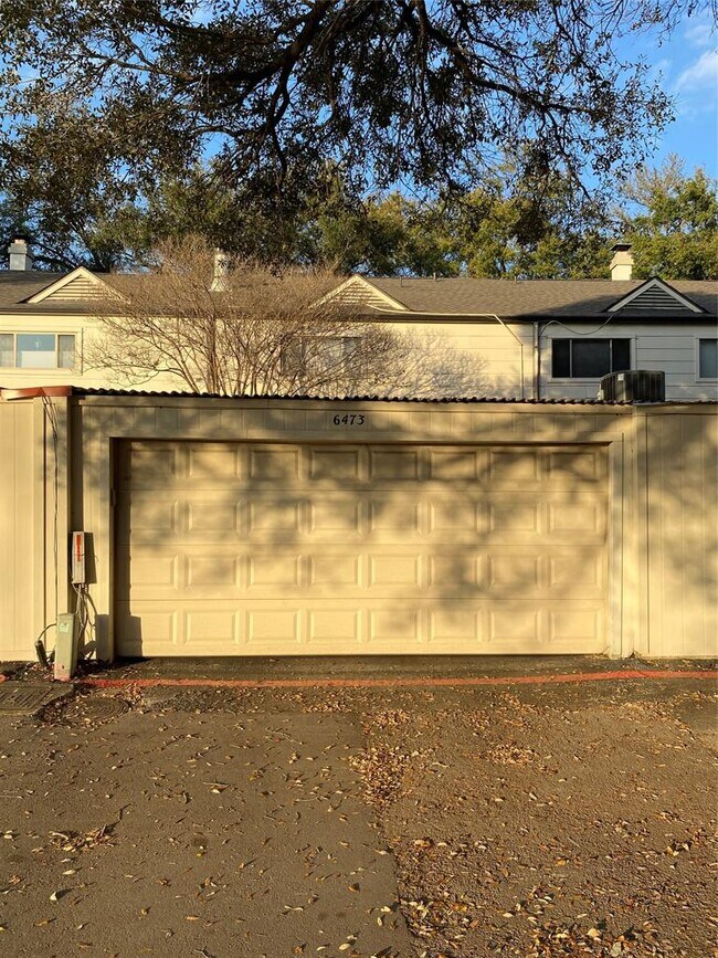 Building Photo - 6473 Hart Ln