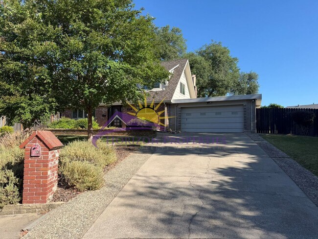 Building Photo - 3 Bed 2.5 Bath 2,027 sqft Fair Oaks Home with bonus office