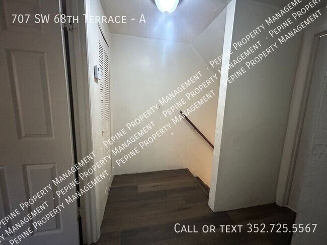 Building Photo - 707 SW 68th Terrace