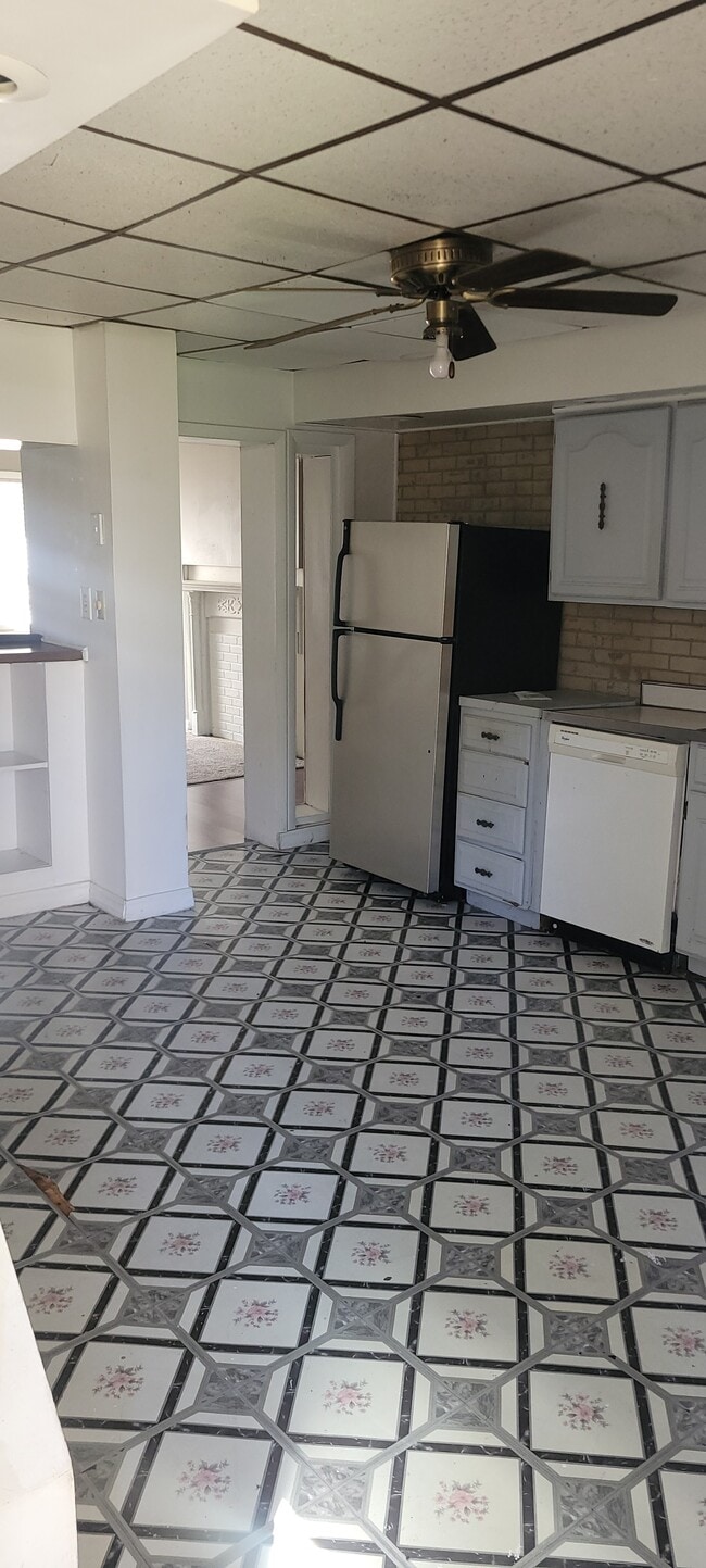 Building Photo - 808 Steuben St