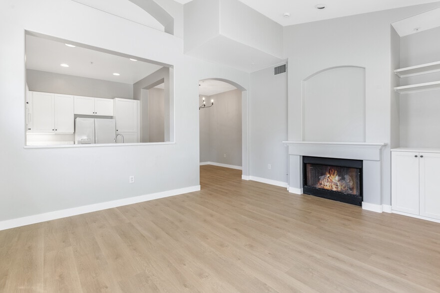 Building Photo - 14 Celano Ct