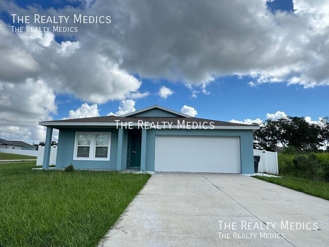 Primary Photo - 326 Huron Dr