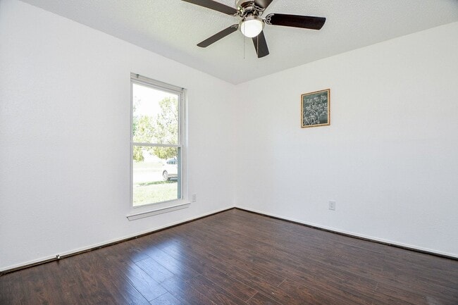 Building Photo - 7203 Santa Rita Dr