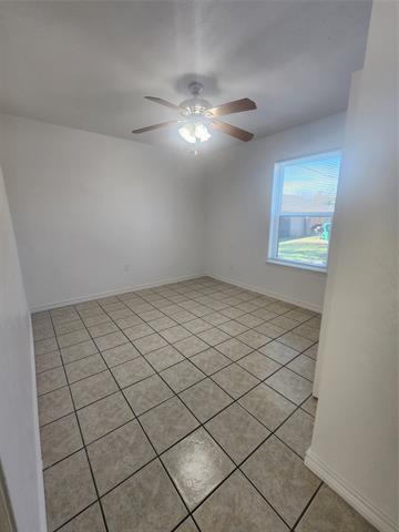 Building Photo - 3900 Camelot St