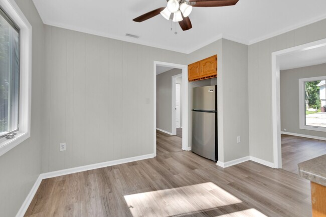 Building Photo - 4329 Whitehall Ln