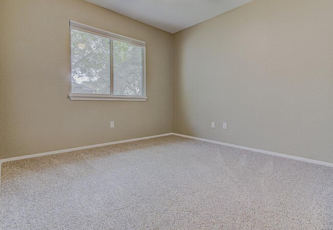 Building Photo - 12430 Wycliff Ln