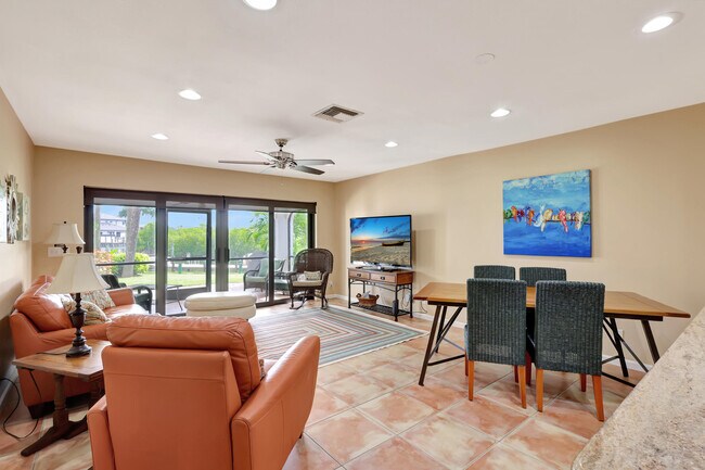 Building Photo - 2299 Treasure Isle Dr