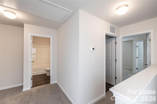 Building Photo - 1419 Amhurst St