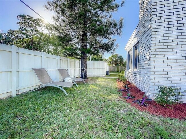 Building Photo - 1500 Davie Blvd