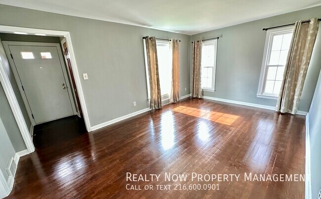 Building Photo - 1247 Argonne Rd