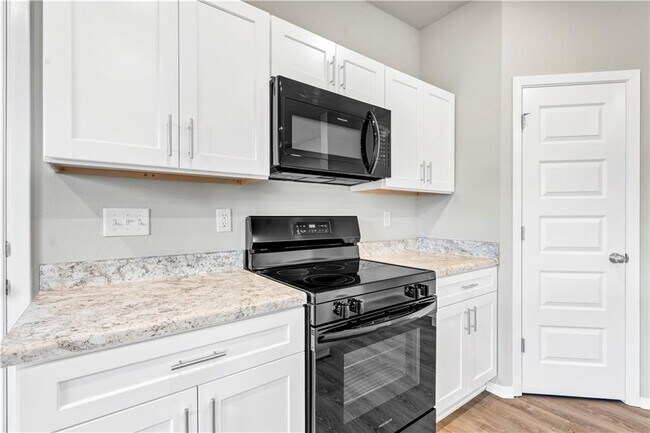 Building Photo - 6814 Memphis