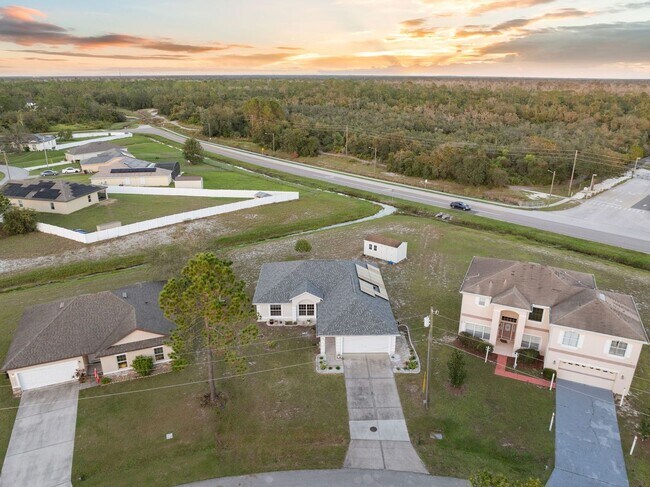 Building Photo - Updated 4 bed 2 bathroom home