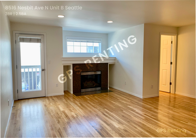 Building Photo - Beautiful N. Seattle 3 story townhouse wit...