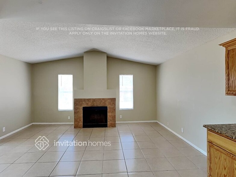 Building Photo - 6520 W Lupine Ave