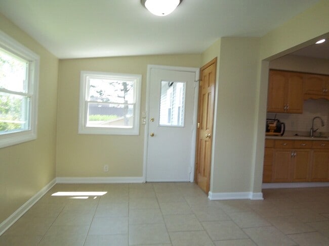 Building Photo - 3835 Winston Dr