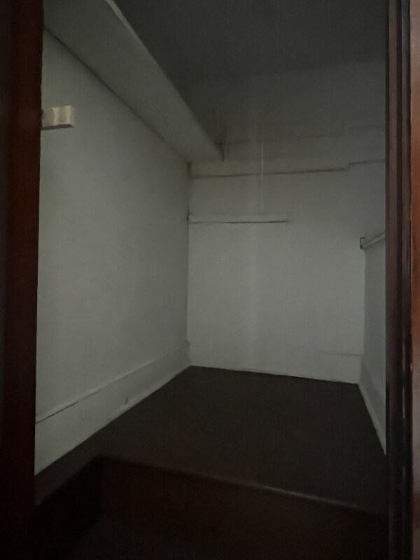 Building Photo - 823 Market St