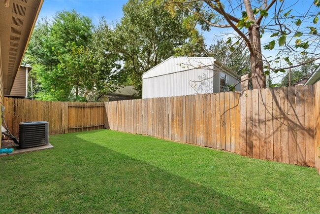 Building Photo - 16940 W Juneau St