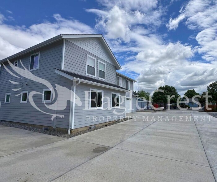Building Photo - 420ANKENY