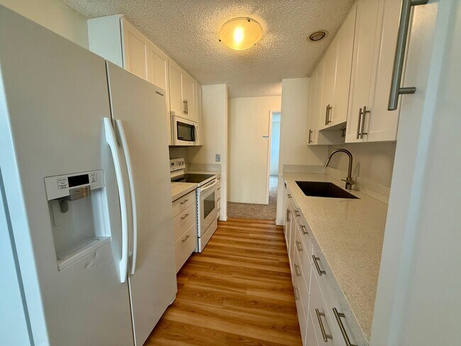 Building Photo - Windy Hills Condominium - Magnolia