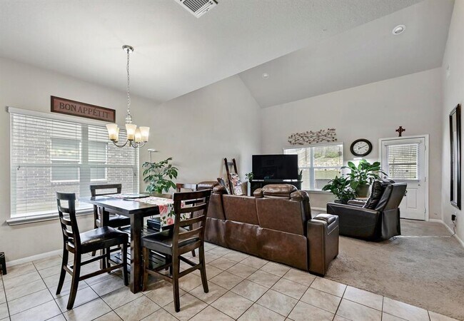 Building Photo - 409 Libani Ln