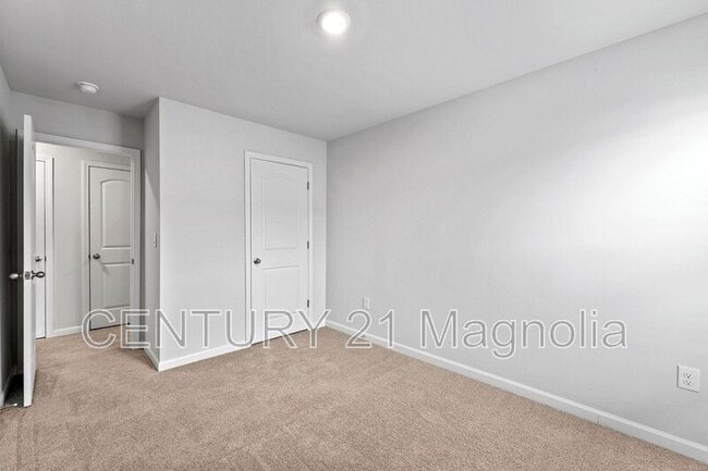 Building Photo - 4343 Newland St