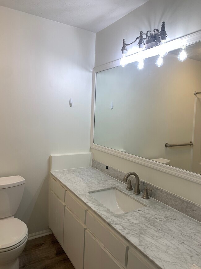 Building Photo - 1714 S Johnson Ferry Rd NE