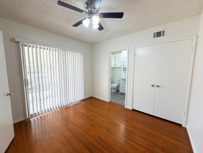 Building Photo - 4 Bdrm/2 Bath Home w/Garage and Yard in Fu...