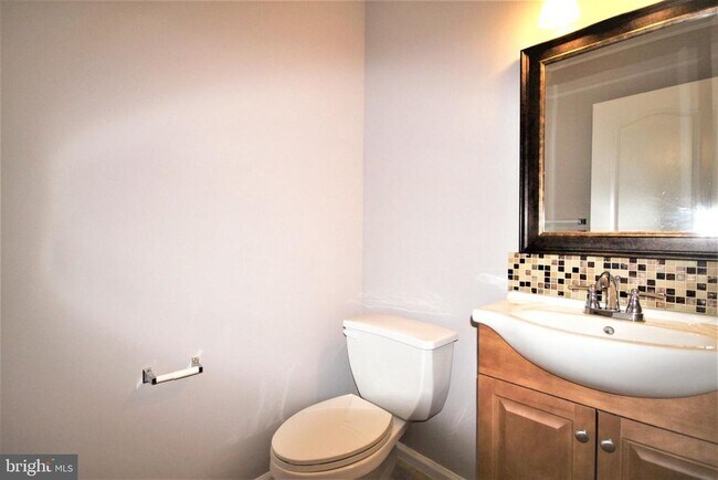Building Photo - 1702 Old Mill Ct