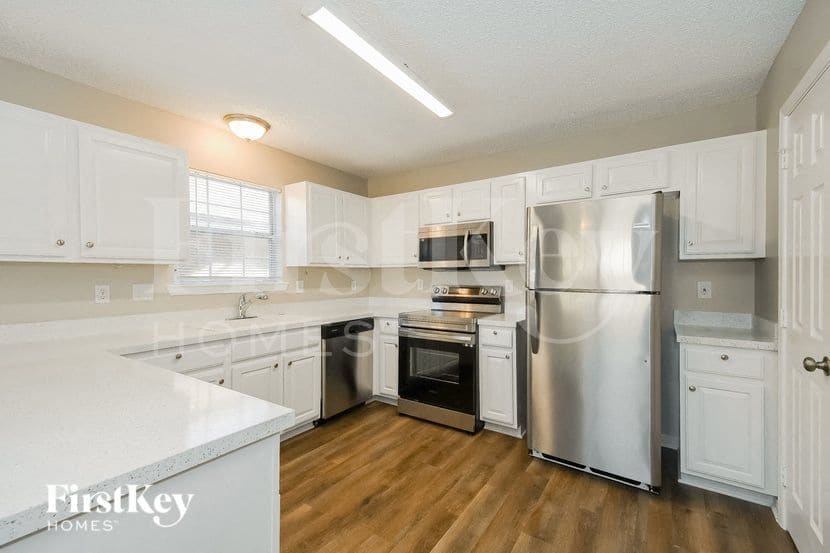 Building Photo - 7452 Cliff Cottage Dr