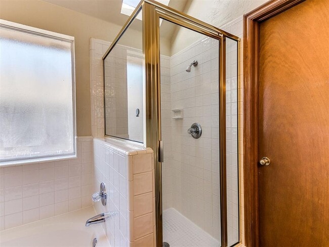 Building Photo - 4100 Kent St