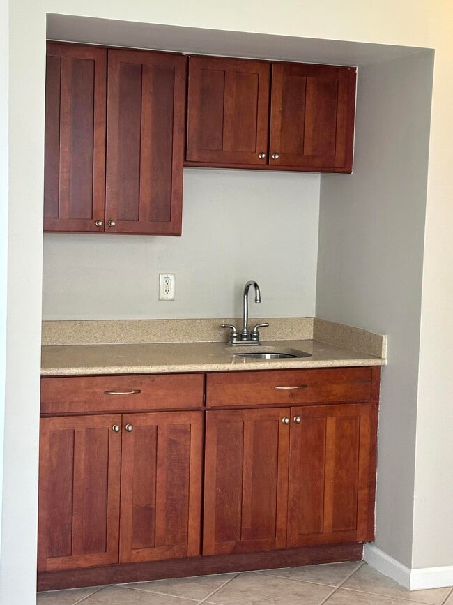 Building Photo - 127 Lancaster Way
