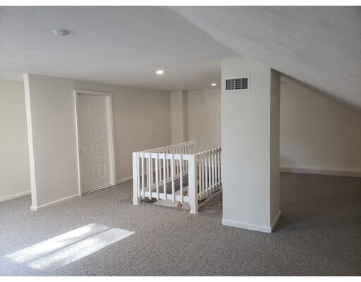 Building Photo - 41 Lamplighter Ln