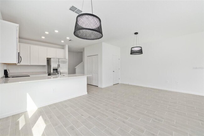 Building Photo - 3625 SE 37th Ct