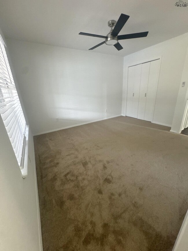 Building Photo - 4318 Hillsboro