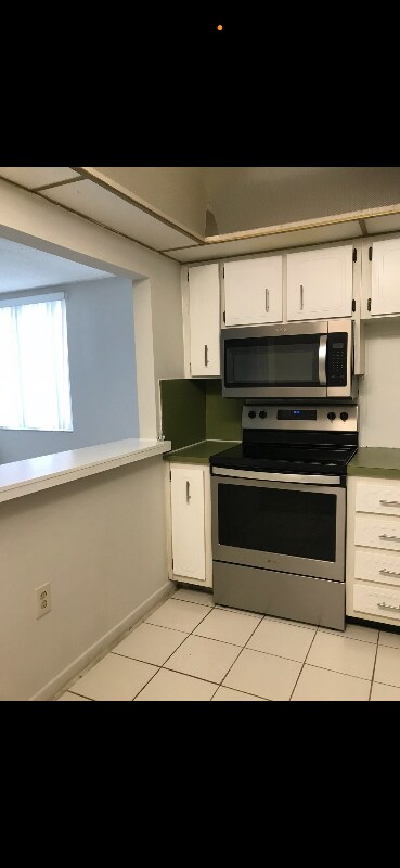 Building Photo - 250-180 180th Dr