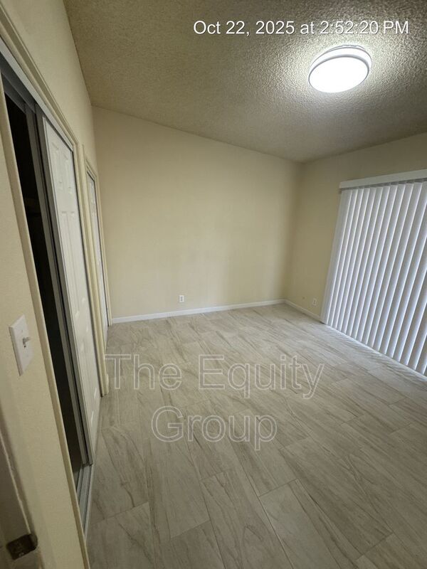 Building Photo - 1140 W Tulare Ave