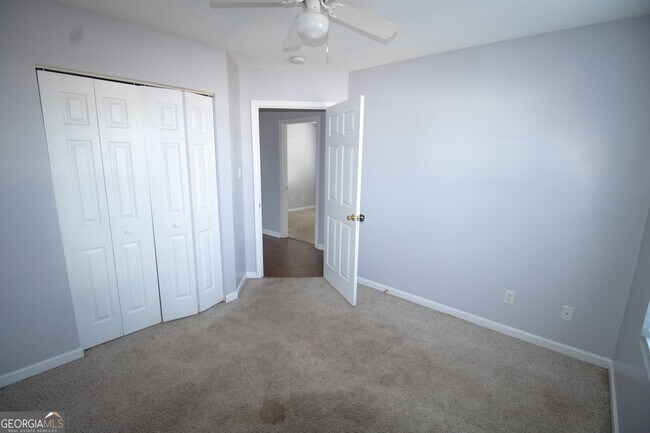 Building Photo - 8002 Ponderosa Pine Ave